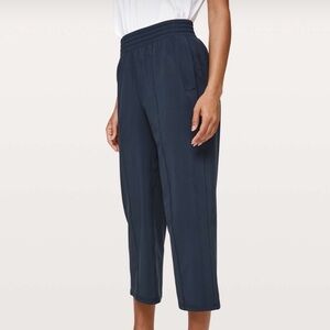 Lululemon Navy Wanderer Crops